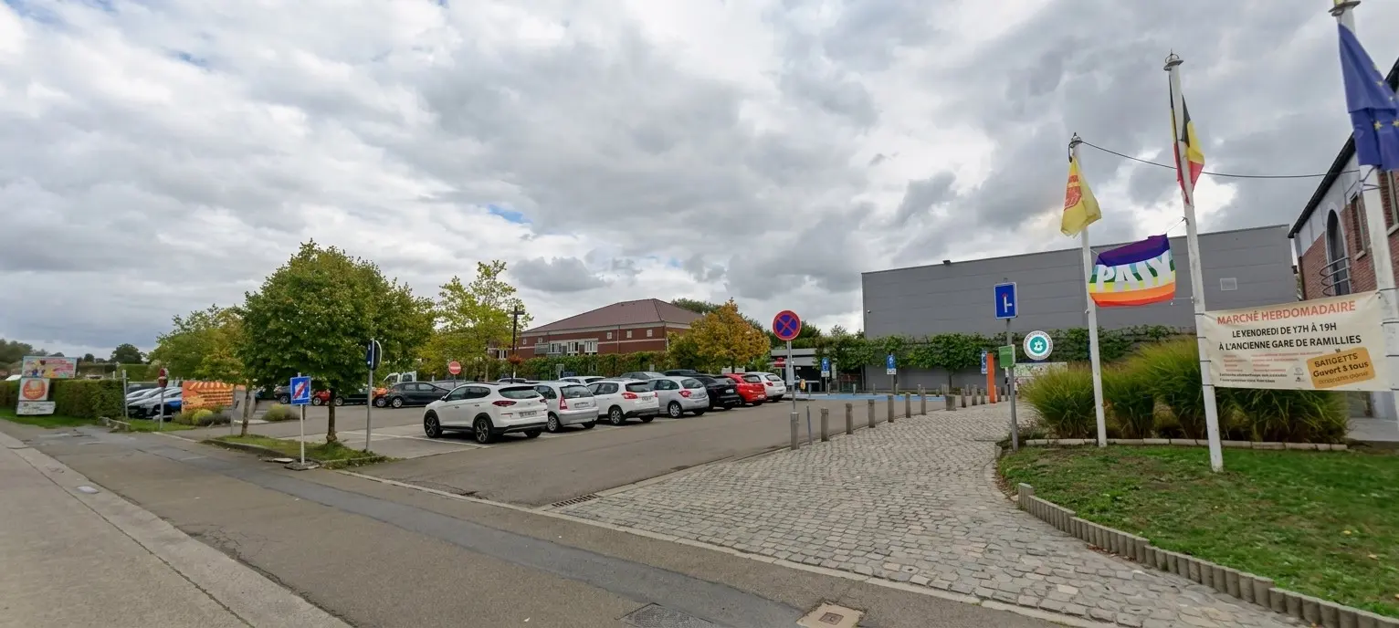 Salle extérieure vue 1